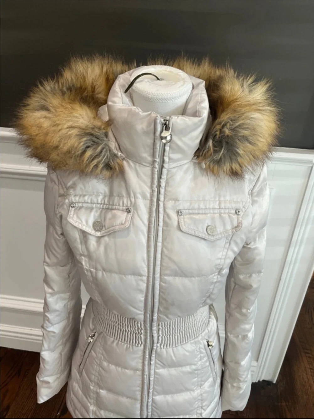 Laundry By Shelli Segal Women's Cream Hooded Belted Puffer with Faux Fur Trim - Picture 4 of 10